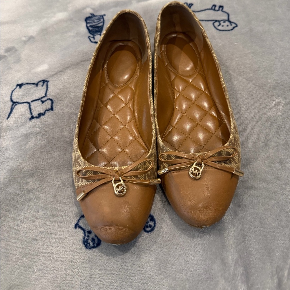 Michael Kors MK Mandy Flats - Picture 2 of 4